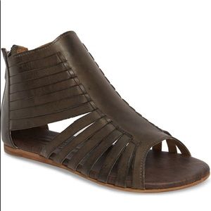 Roan Pearl Gladiator Sandal